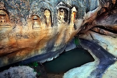 Samanar Temple cave