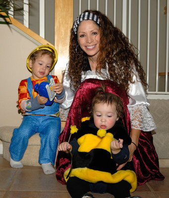 Bob-the Builder-and-Bee-and-Mommy