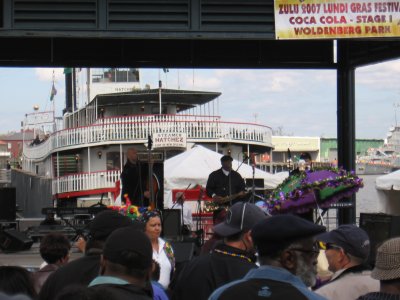Lundi Gras in Woldenberg Park