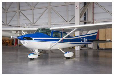 Cessna 182R Skylane (G-04)