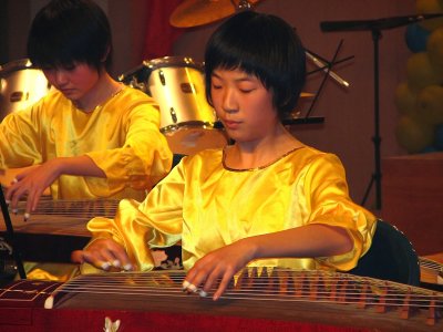 Chinese Zheng players