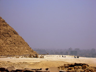Living on the edge of Giza