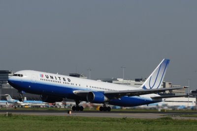 UNITED BOEING 767 300 AMS RF IMG_6347.jpg