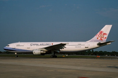 CHINA AIRLINES AIRBUS A300 600R BKK RF 1818 1.jpg