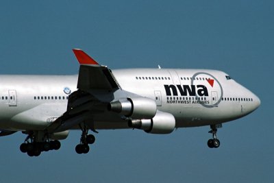 NWA BOEING 747 400 NRT RF 1824 5.jpg