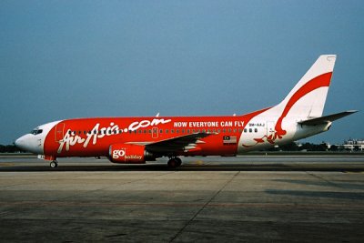 AIR ASIA BOEING 737 300 BKK RF 1815 3.jpg