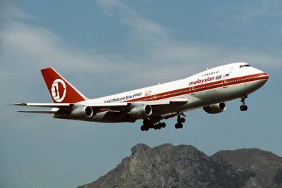 MALAYSIAN BOEING 747 200 HKG RF.56 jpg