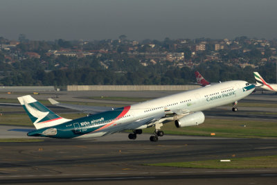 CATHAY PACIFIC AIRBUS A330 SYD RF IMG_9591.jpg