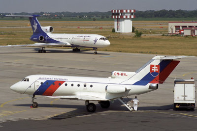 AIRCRAFT BRATISLAVIA RF 1528 8.jpg