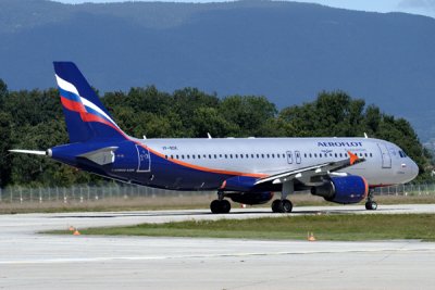 AEROFLOT AIRBUS A320 GVA RF IMG_3241.jpg