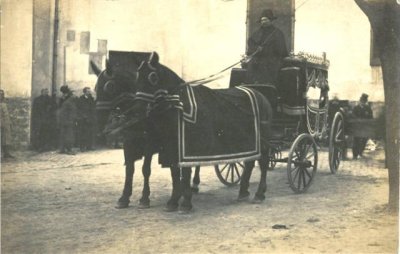 Obseques de M. Bolognini, arrivee a St Sulpice - 1917