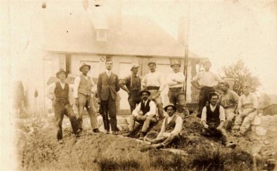 Aux abords de la ferme de Savigny