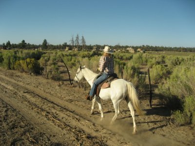 Lora & Paloma heading to the barn