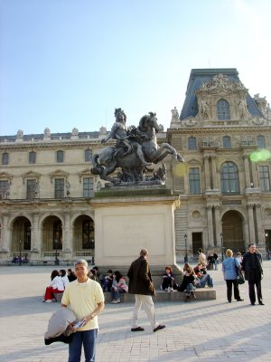 Louvre-2.jpg