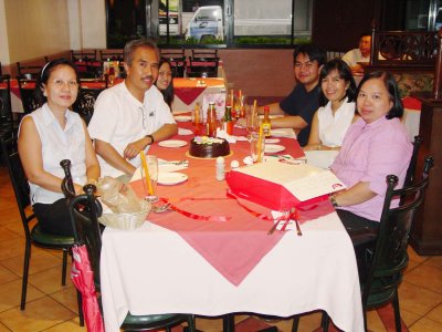At Max' With Marie, Coy, Ling, Marie & kids