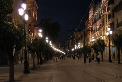 walking constitution avenue at night