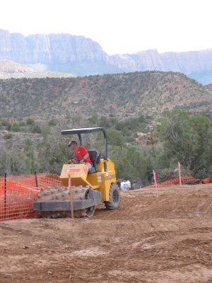 Southern Utah Diggers excavating