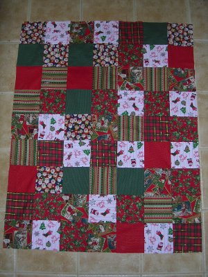 Linus Xmas quilt top 12-05-06. 40 x 50