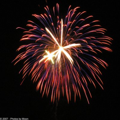 Bastrop Fireworks 07 17932.jpg