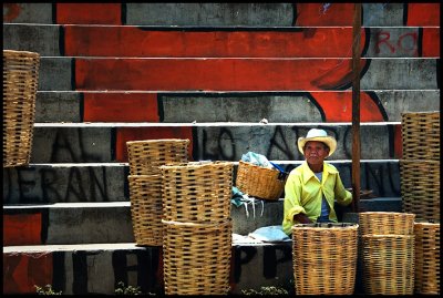 Basket seller