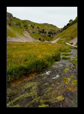 Walk-to-Gordale-Scarr
