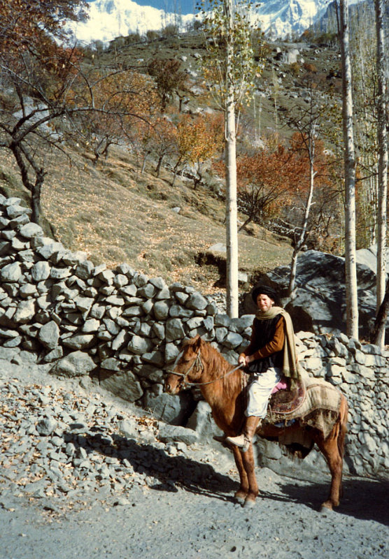 Road between Baltit and Genesh