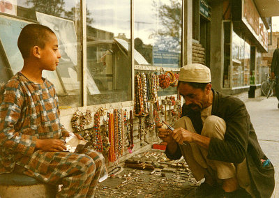 Afgh-79-Kabul-trinket seller.jpg