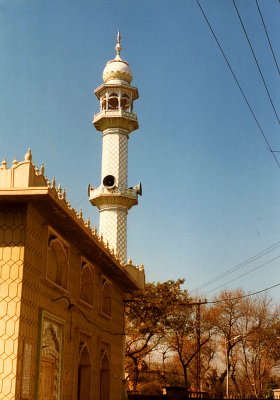 Pindi-mosque by kachari (courts)