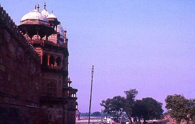 Side of Taj platform