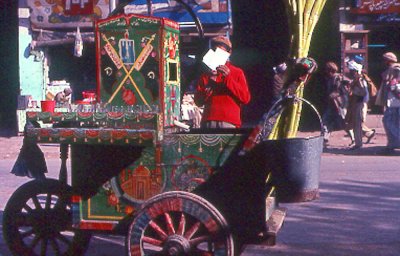 Peshawar-sugar cane juice cart