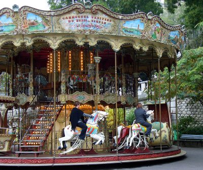 Paris2-8mont-carousel.jpg