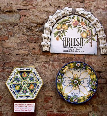 Certaldo: Artesia Pottery entrance, 2006
