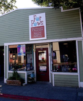 For Paws: Organic Dog Shop
