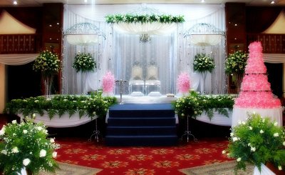 Malay Bridal Dais<br>by Tabrizi