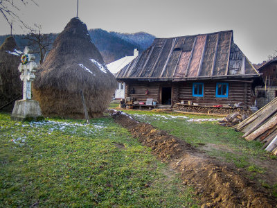 2010 Carpathian Foothills Farm NW.jpg