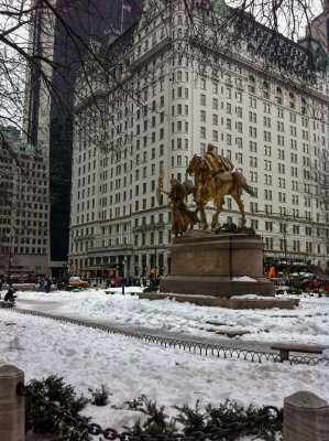 Snow in Manhattan -- The Plaza Hotel 2011 SB.jpg