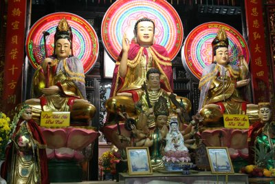 some more buddhas