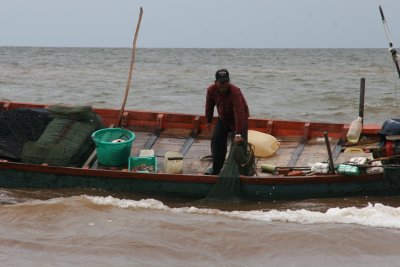 Fishing boat in Kep