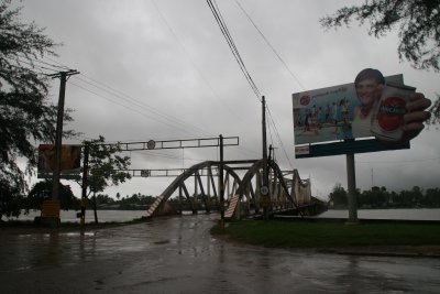 dodgy old bridge of Kampot