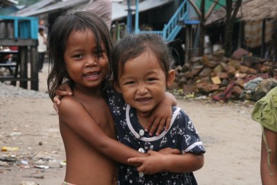 kids in Cambodian fishing village