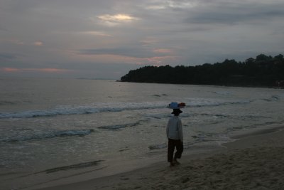Ochheuteal beach in Sihanoukville by sunset