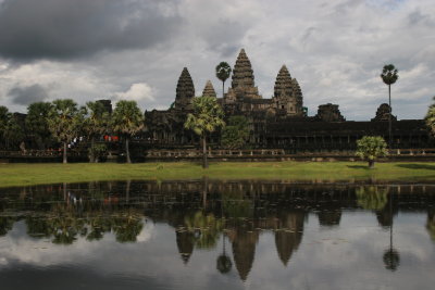 The temples at Angkor was built 879 - 1191AD and used for 400 years during the kings of the Khmer empire