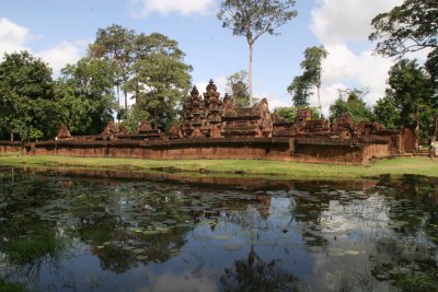 Banteay Srei across the moat