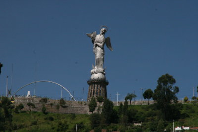 41 m tall La Virgin de Quito
