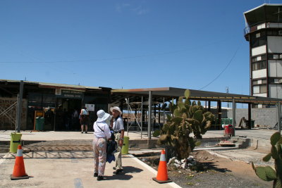 Galapagos airport arrivals
