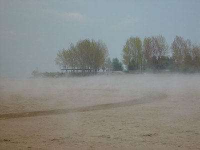 Bờ hồ - Lake shore
