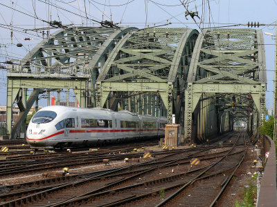 888 Cologne rail bridge.jpg