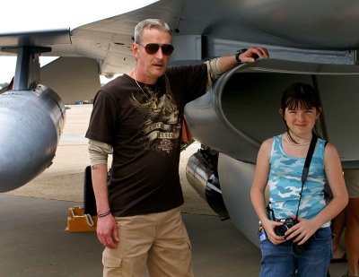 Tony and Emily under f16