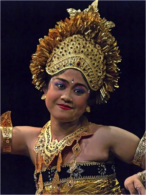 A Balinese Smile by FrankM
