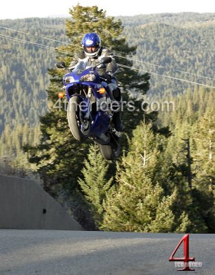 rweezy catches r6 air by joe seppes.jpg